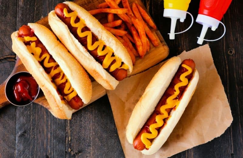 Food to Avoid when Bodybuilding - Hot dog
