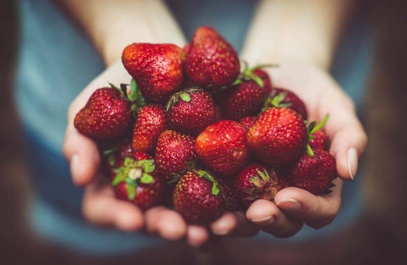 Food for Natural Glowing Skin-Strawberries